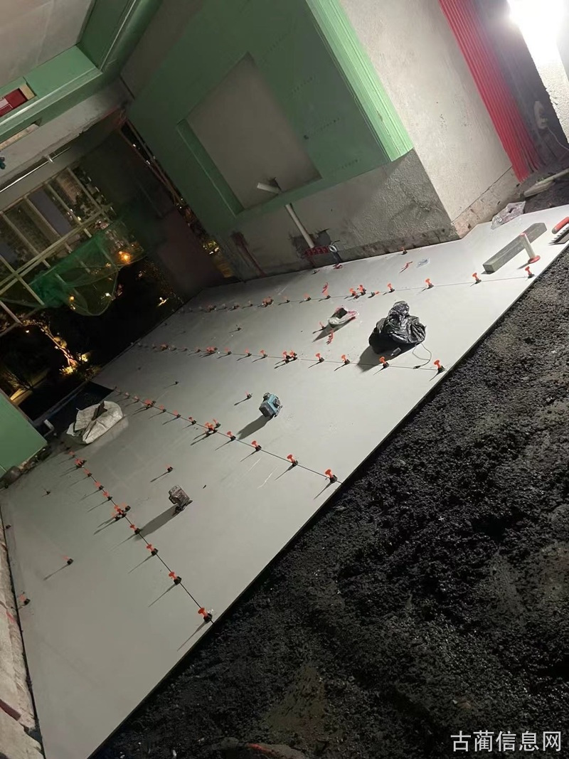 家装贴砖师父，可包基，装整装